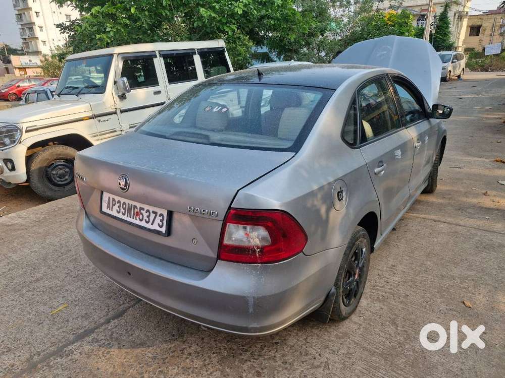 Skoda Rapid 2013