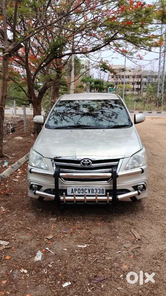 Toyota Innova 2014 7-seater