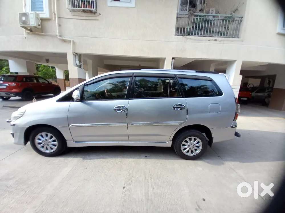 2013 Innova 2.5 V Diesel