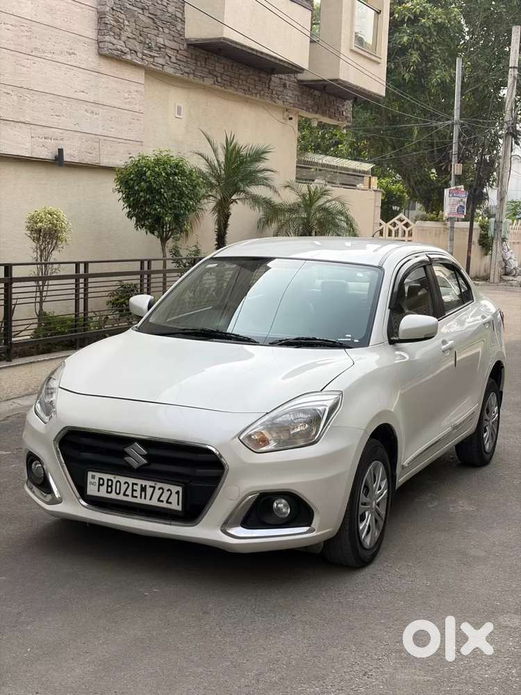 Maruti Suzuki Dzire 1.2 Vxi, 2023, Petrol