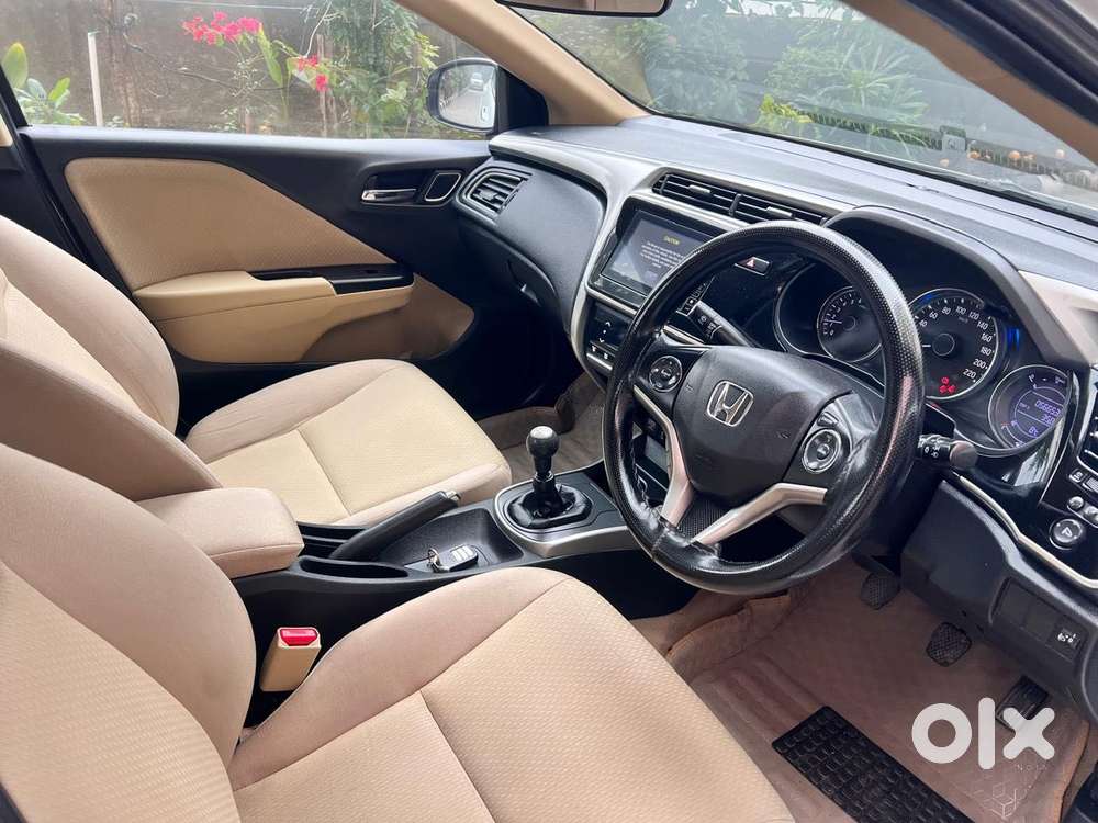 Honda City V Mt Exclusive, 2022, Petrol