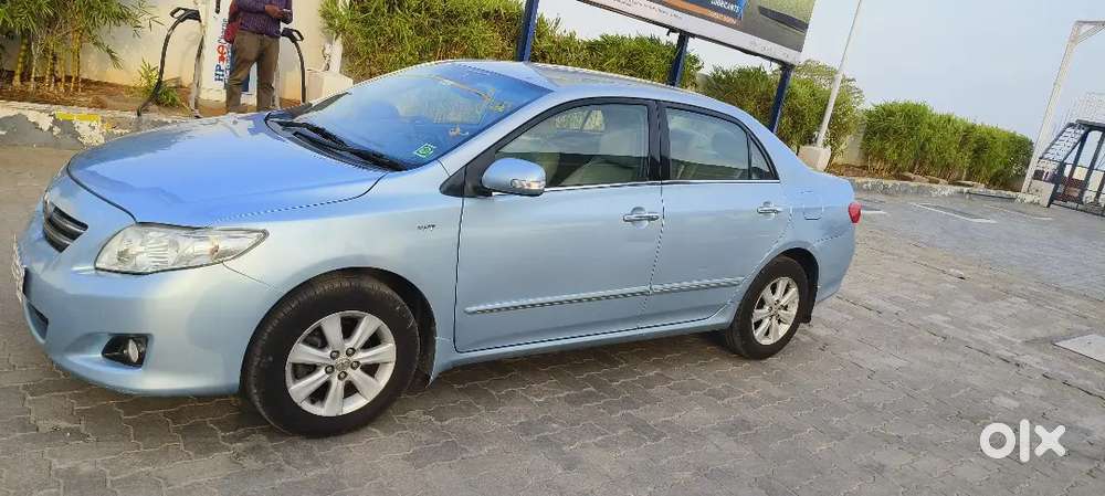 Toyota Corolla Altis 2010