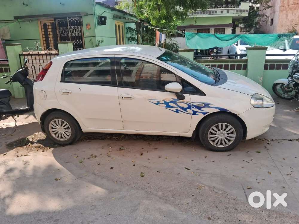 Fiat Grande Punto 2010 Diesel 180000 Km Driven