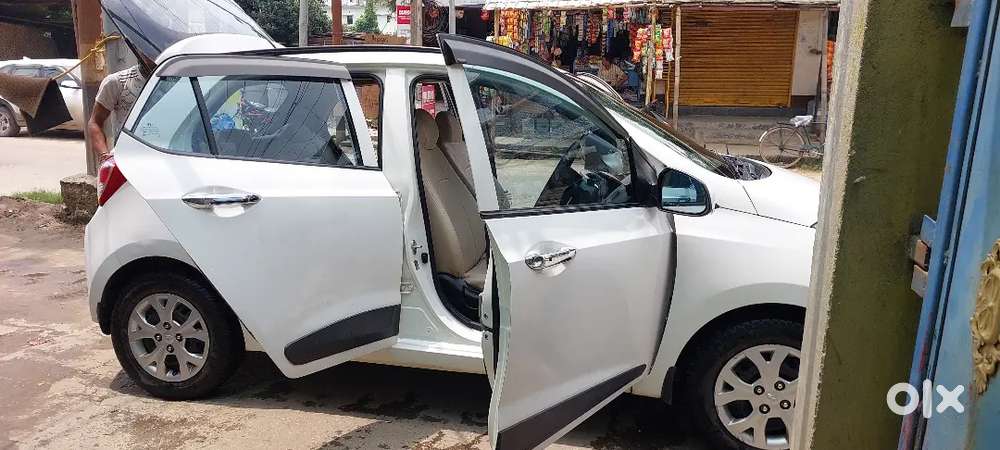 Hyundai Grand I10 2014 Petrol 66000 Km Driven