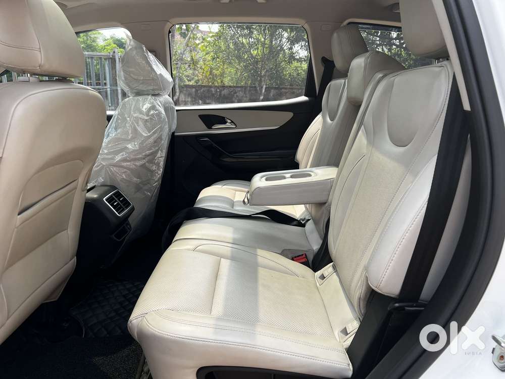 Mahindra Xuv700 2.2 Ax 7 Diesel At Luxury Pack Str, 2022, Diesel