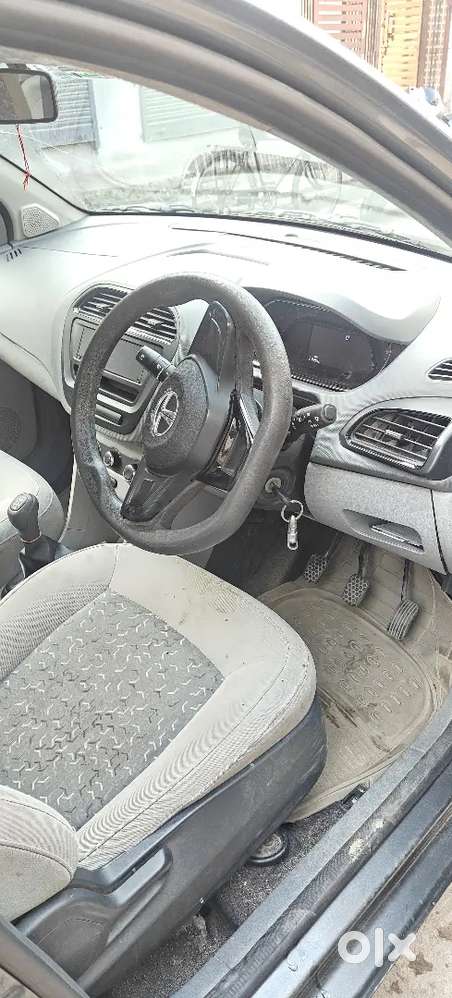 Tata Tigor Xe Manual Petrol 2025 Year