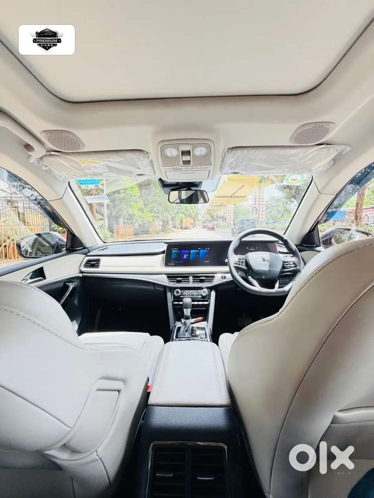 Mahindra Xuv700, 2025, Petrol