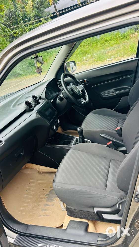 Maruti Suzuki Swift Lxi Bsiv, 2022, Petrol