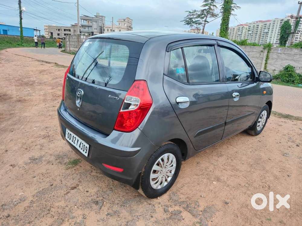 Hyundai I10 Sportz, 2015, Petrol