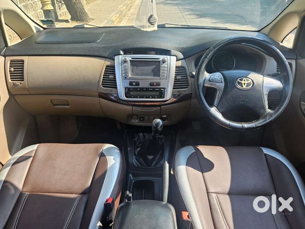 Toyota Innova 2.5 Vx 7 Seater Bs Iv, 2015, Diesel