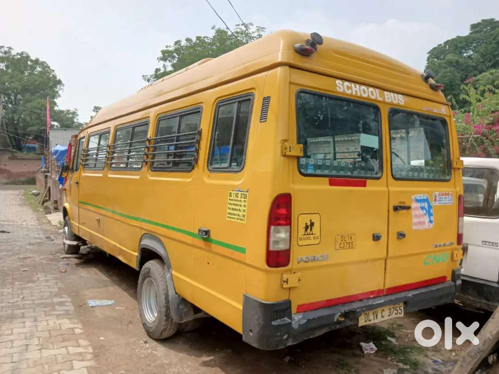 Good Condition 21 Seater