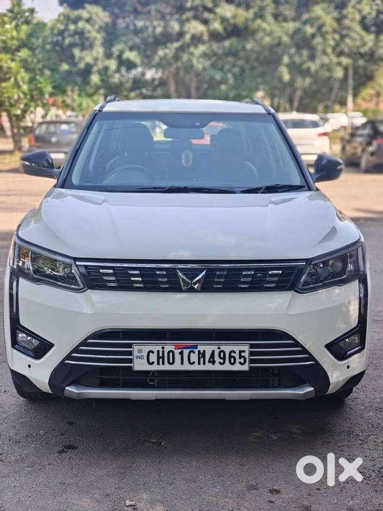 Mahindra Xuv300 W8, 2022, Petrol