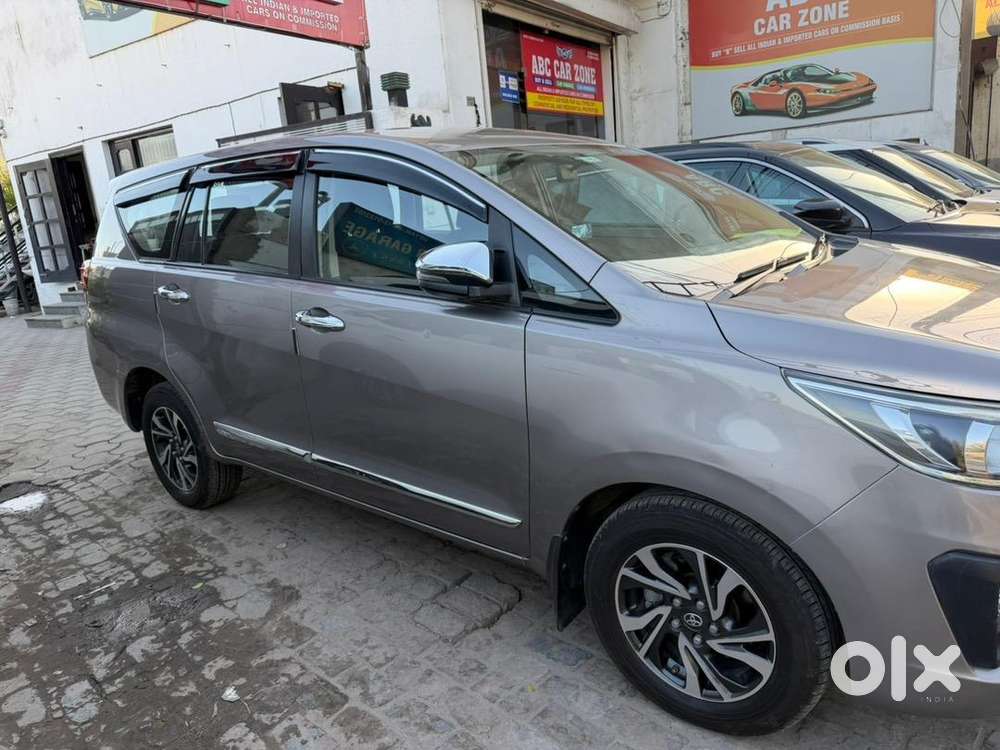 Toyota Innova Crysta 2022