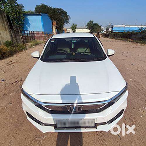 Honda Amaze Petrol Automatic,good Condition,less Km,single Owner