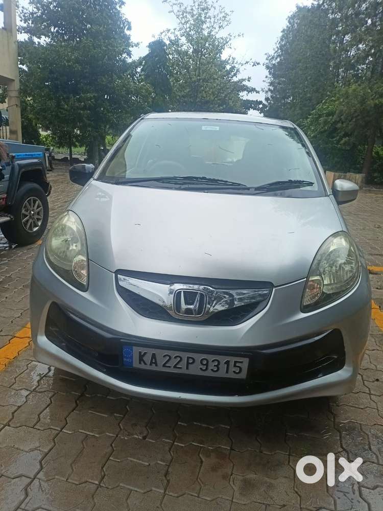 Honda Brio 2012 Petrol Well Maintained