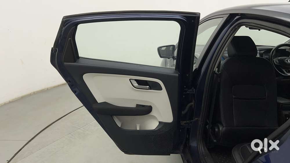 Tata Altroz 1.2 Xz Plus Petrol, 2023, Petrol