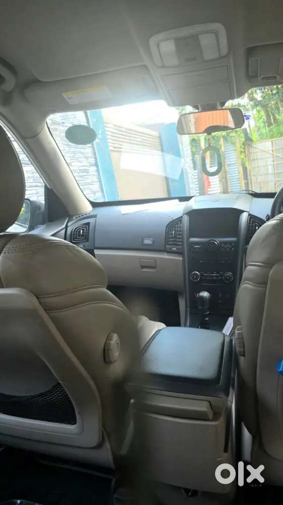 Mahindra Xuv500 2015