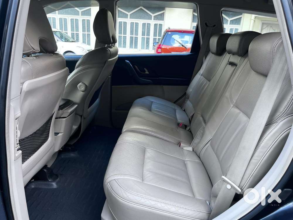 Mahindra Xuv500 At W10 Awd, 2016, Diesel