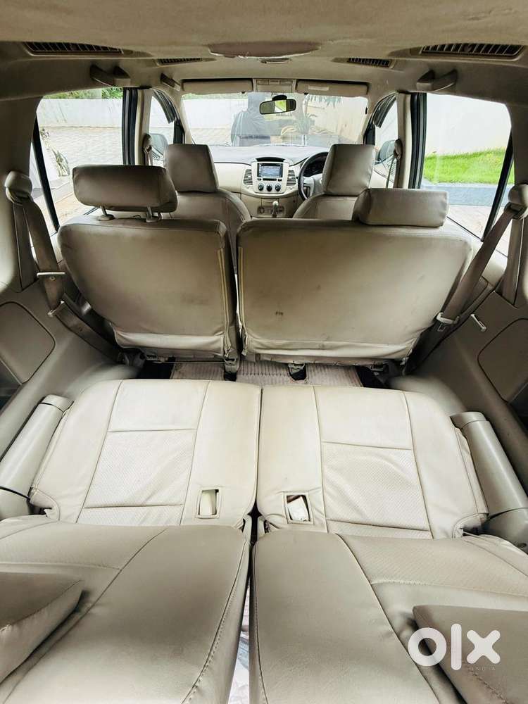 Toyota Innova 2.5 G (diesel) 8 Seater, 2012, Diesel