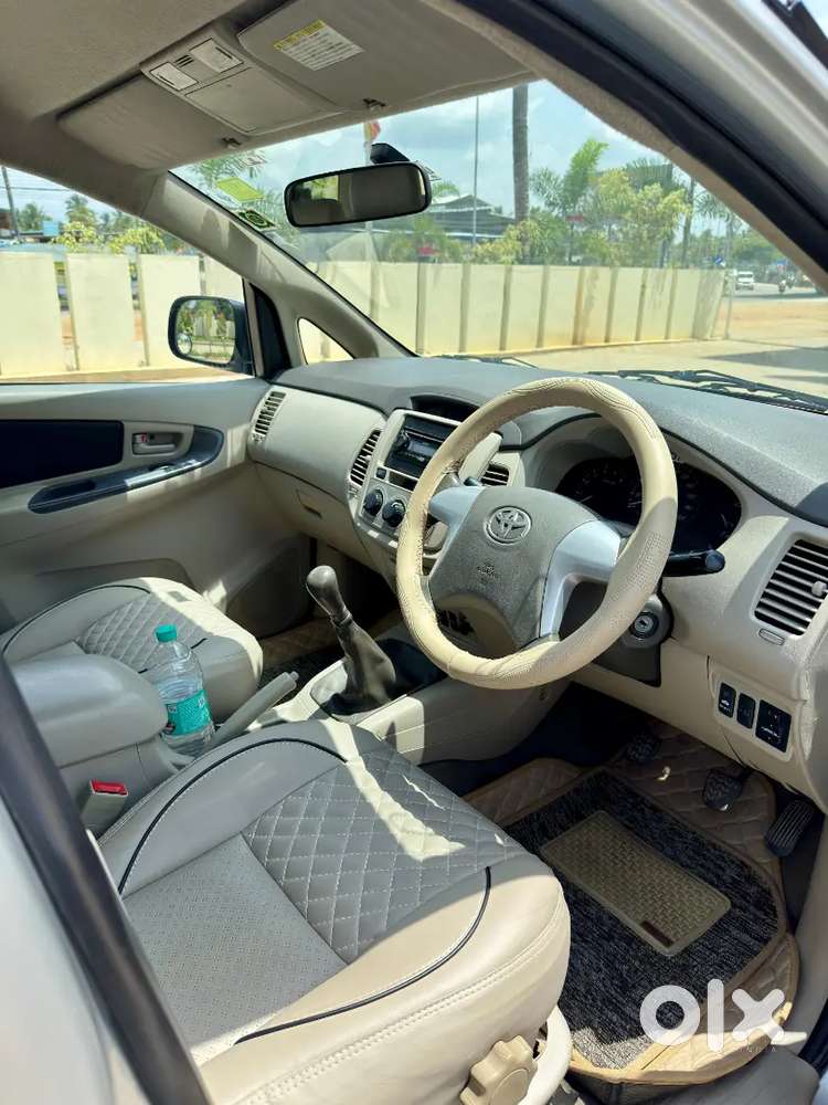 Toyota Innova 1st Owner 2014