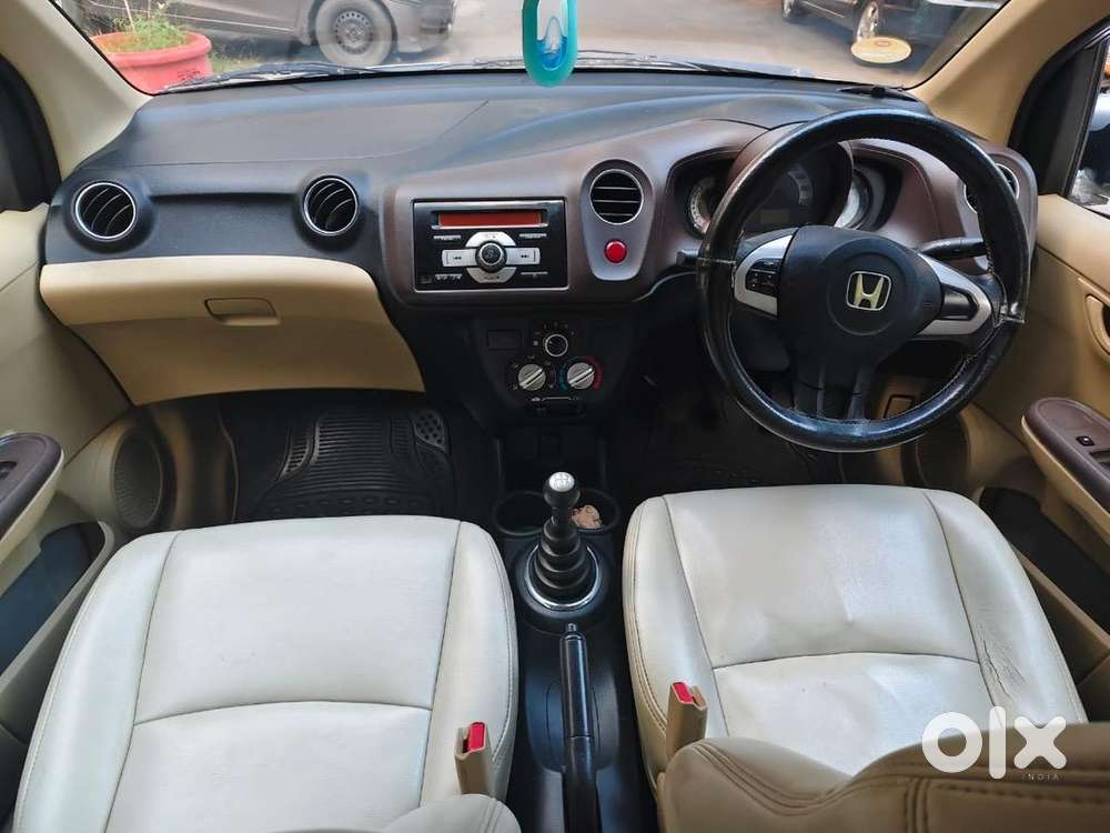 Honda Brio 2012 Petrol Well Maintained
