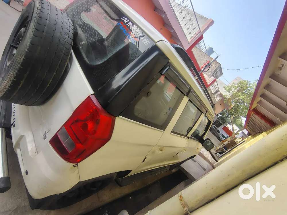 Mahindra Tuv 300 2015 Diesel Well Maintained