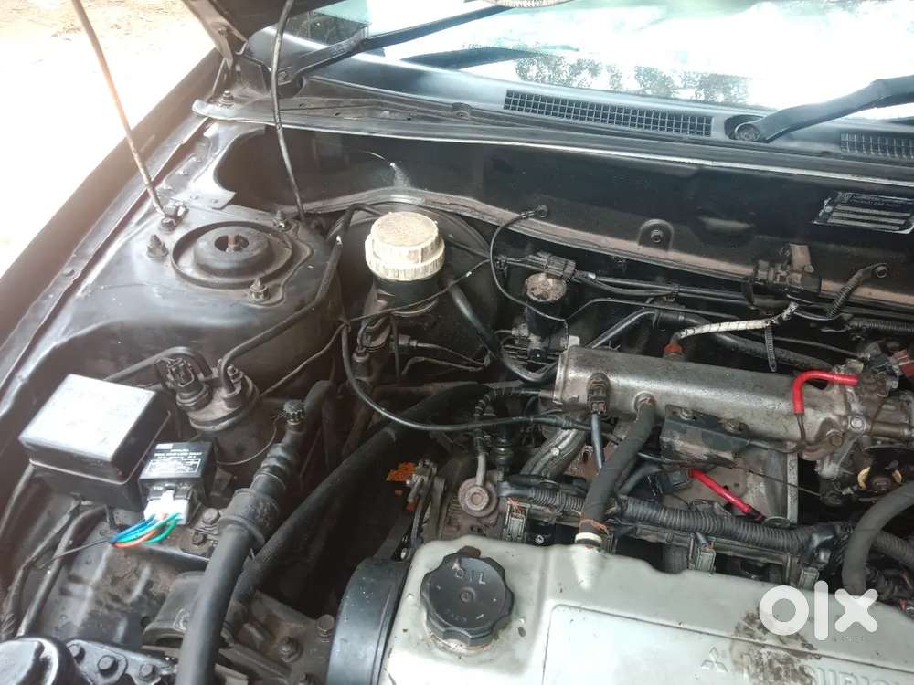 Mitsubishi Lancer 1.5  2003