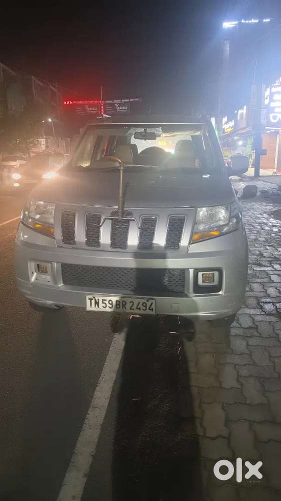 Mahindra Tuv 300 2018