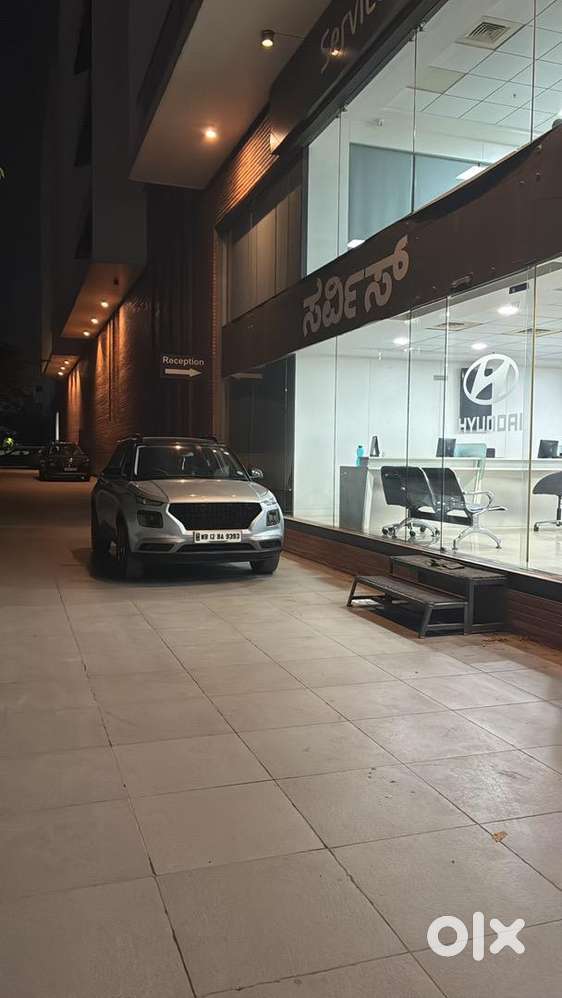 Hyundai Venue 2020 Petrol 52000 Km Driven