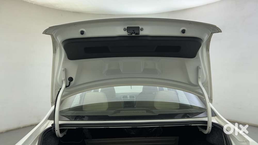 Volkswagen Vento 2010-2013 Petrol Highline, 2015, Petrol