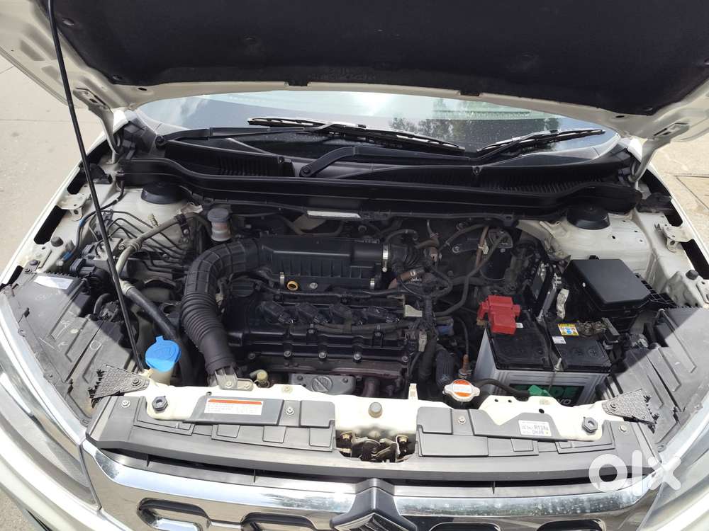 Maruti Suzuki Vitara Brezza 1.5 Vxi At, 2021, Petrol