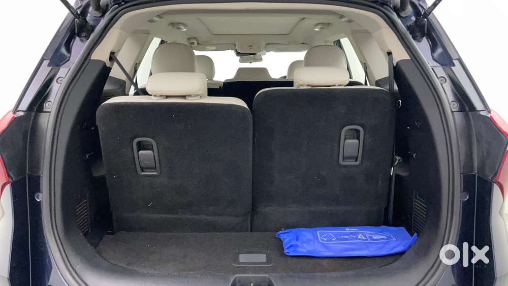 Mahindra Xuv700 2.2 Ax 7 Diesel Mt Luxury Pack Str, 2022, Diesel