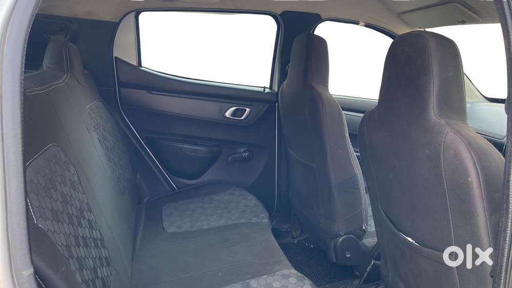 Renault Kwid 2015-2019 1.0 Rxt (o), 2018, Petrol