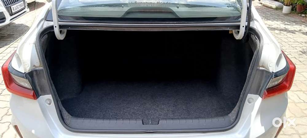Honda City Zx, 2022, Petrol