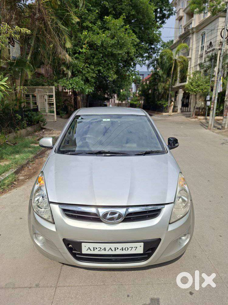 Hyundai I20 Sportz 1.4 Crdi 6 Speed Bs-iv, 2012, Diesel