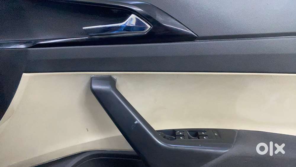 Skoda Slavia 1.0 Ambition Tsi At, 2022, Petrol