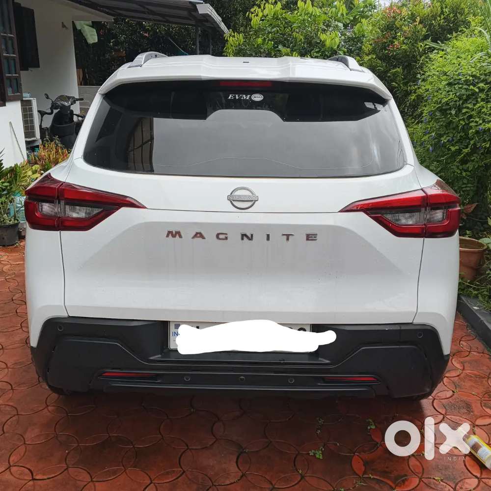 Nissan Magnite 2025 Petrol Well Maintained