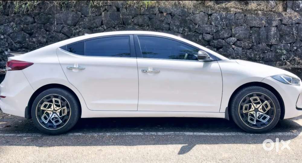 Hyundai Elantra Sx O Petrol Automatic