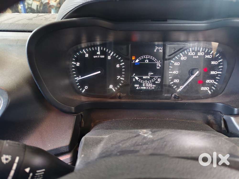 Tata Altroz 1.2 Xt, 2022, Petrol