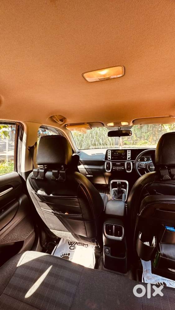 Kia Sonet 2023 Petrol 26000 Km Driven