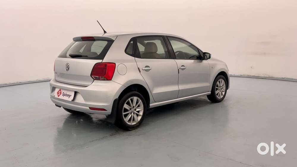 Volkswagen Polo Petrol Highline 1.2l, 2015, Petrol