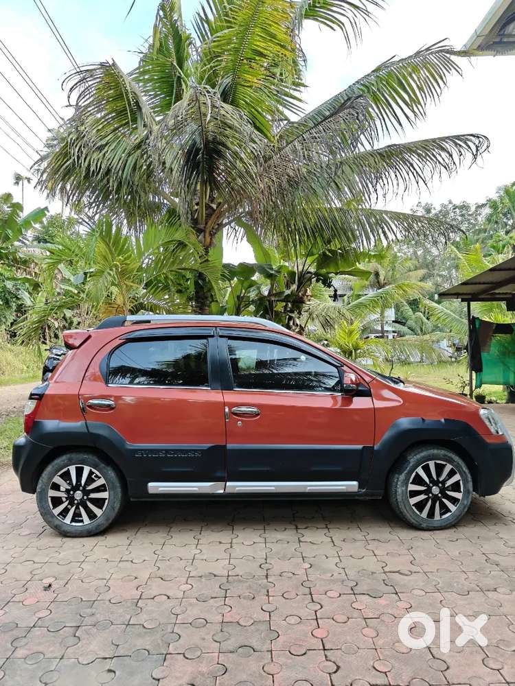 Toyota Etios Cross 2018