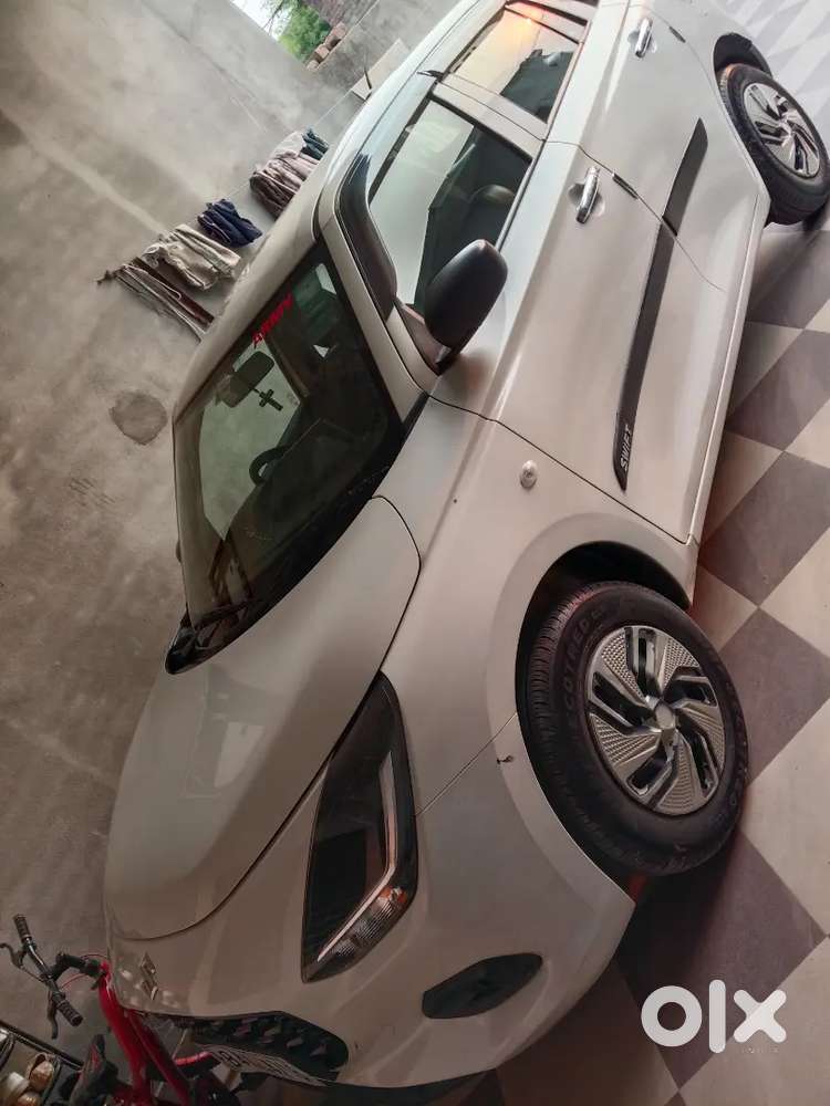 Maruti Suzuki New-gen Swift 2024 Petrol 25300 Km Driven