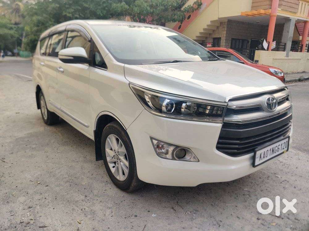 Toyota Innova Crysta 2.4 V 8 Str, 2016, Diesel