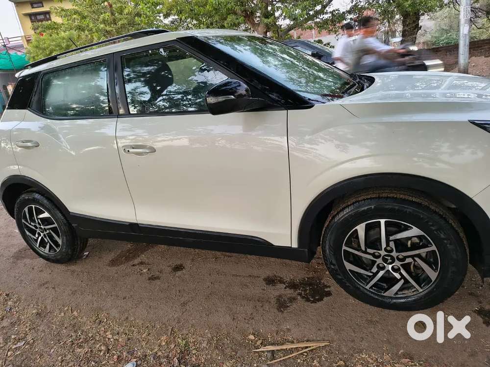 Mahindra Xuv300 2023 Tgdi Petrol 18000 Km Driven.
