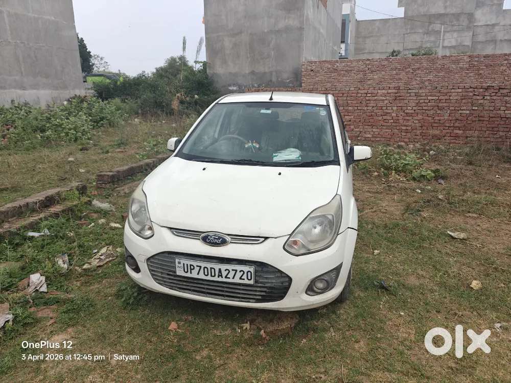Ford Figo Petrol Zxi 2015 Variant