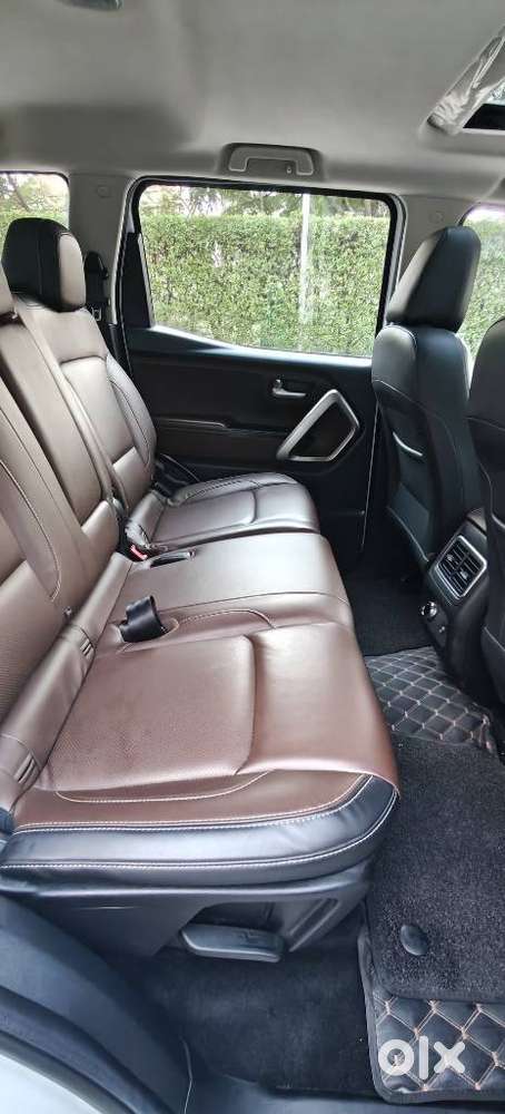 Mahindra Scorpio-n 2.0 Z8 L Petrol Mt 7 Str, 2025, Petrol