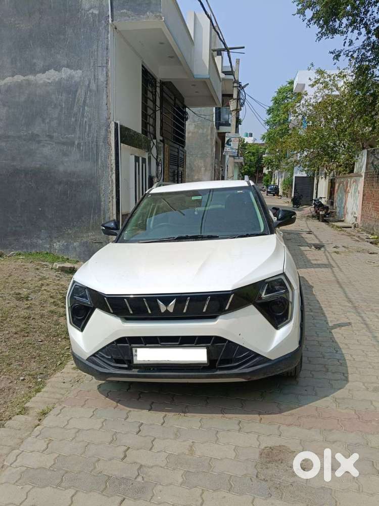 Mahindra Xuv 3xo Mx3 Petrol (2024 Model) For Sale. First Owner
