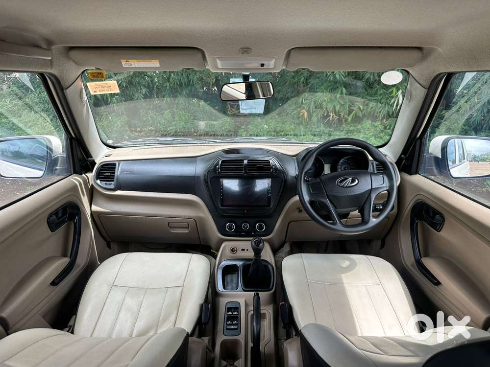 Mahindra Tuv 300 T8, 2016, Diesel