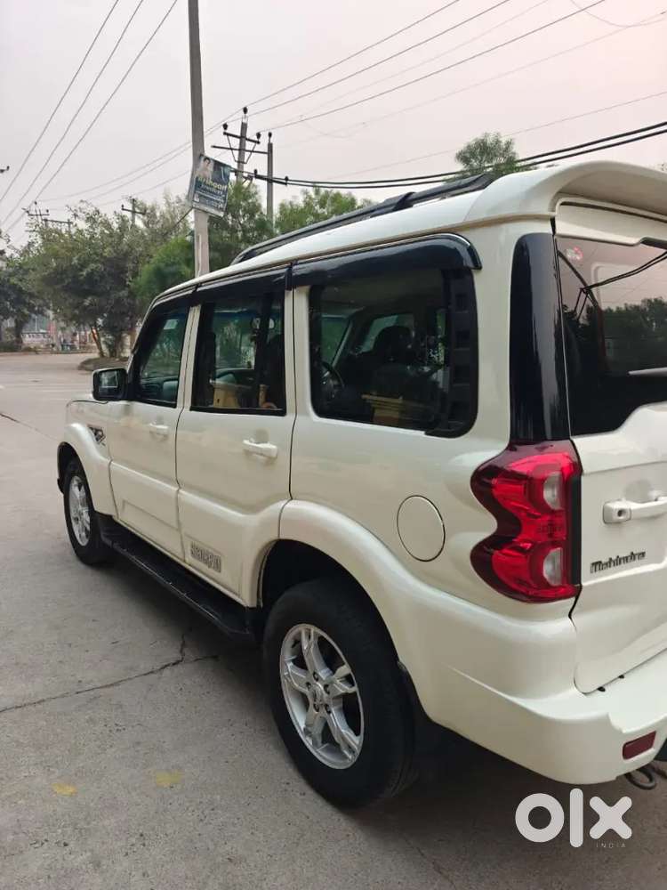 Mahindra Scorpio S7 2018 Diesel 65000 Km Driven